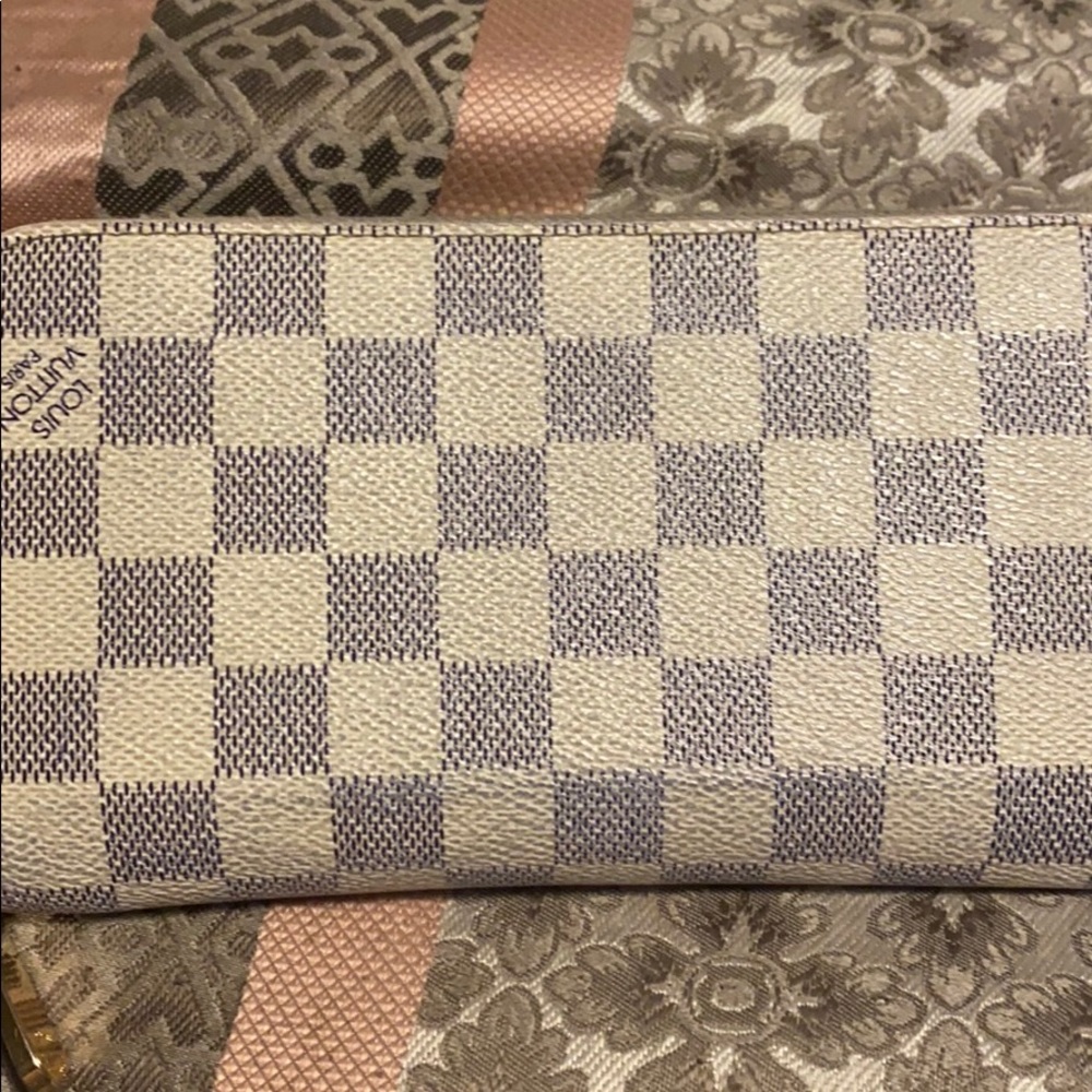 Louis Vuitton Zippy ZIP Wallet